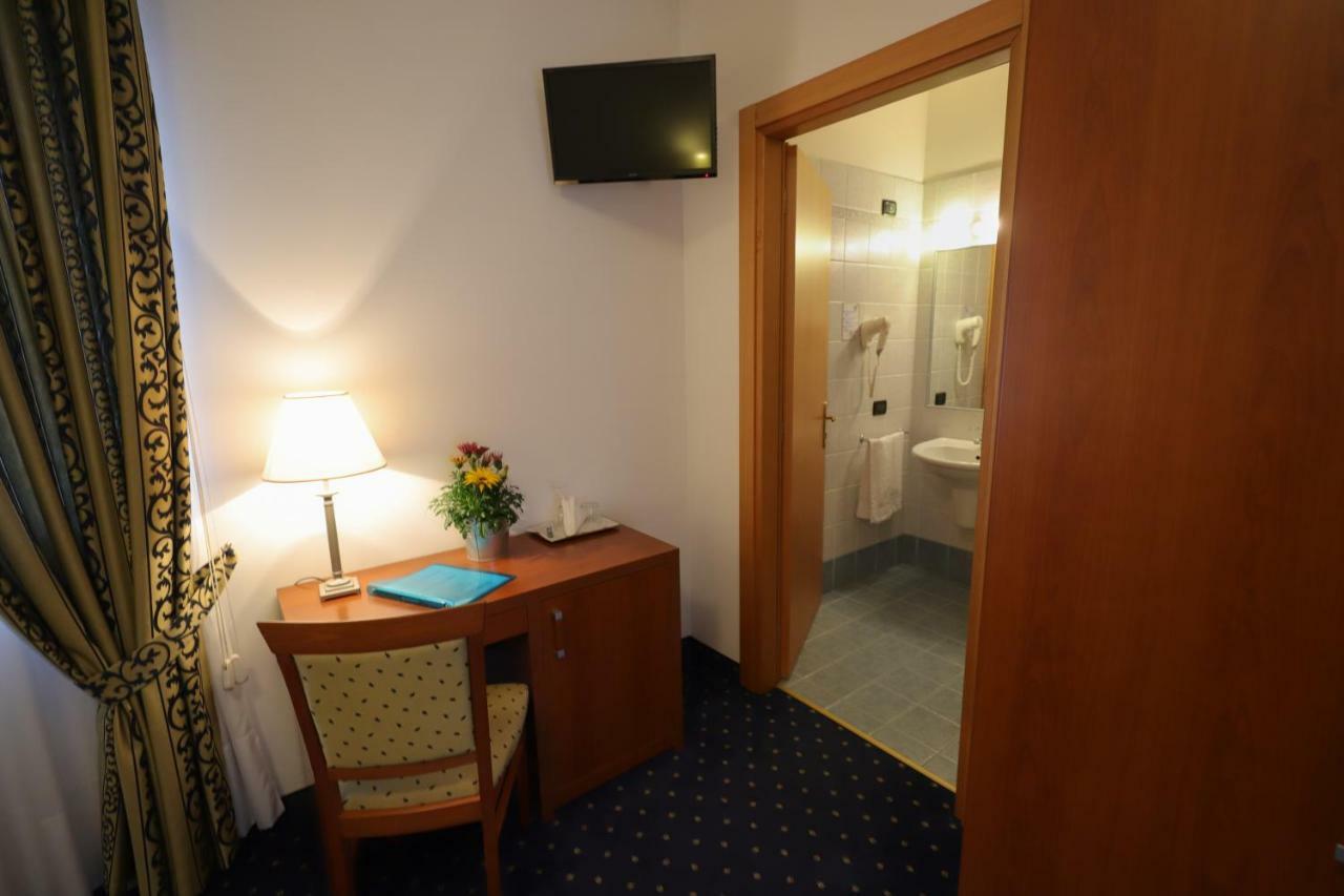 Hotel Da Roberto Lazise Kültér fotó