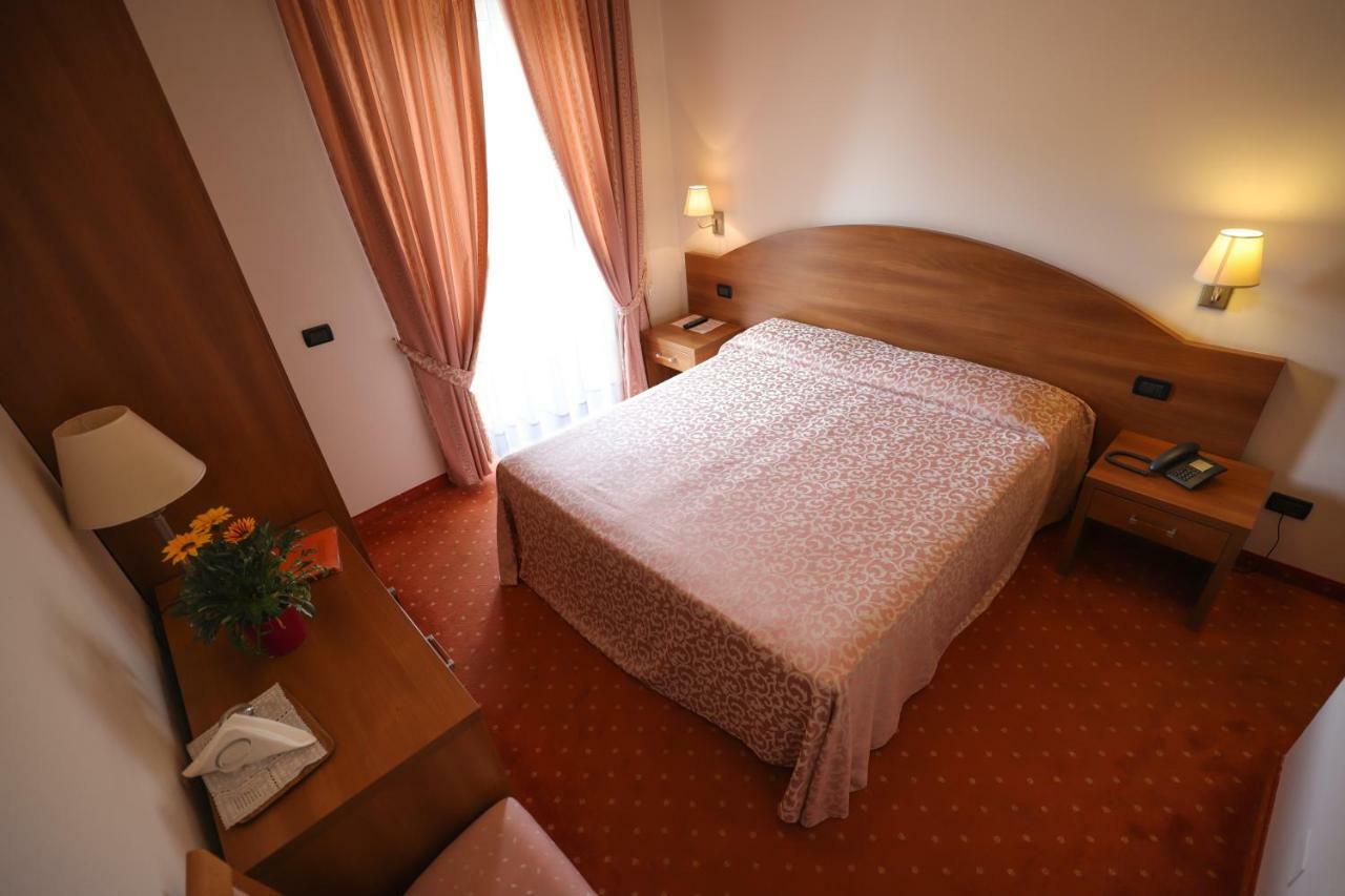 Hotel Da Roberto Lazise Kültér fotó