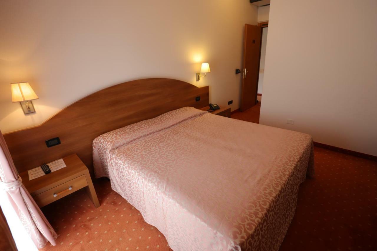 Hotel Da Roberto Lazise Kültér fotó
