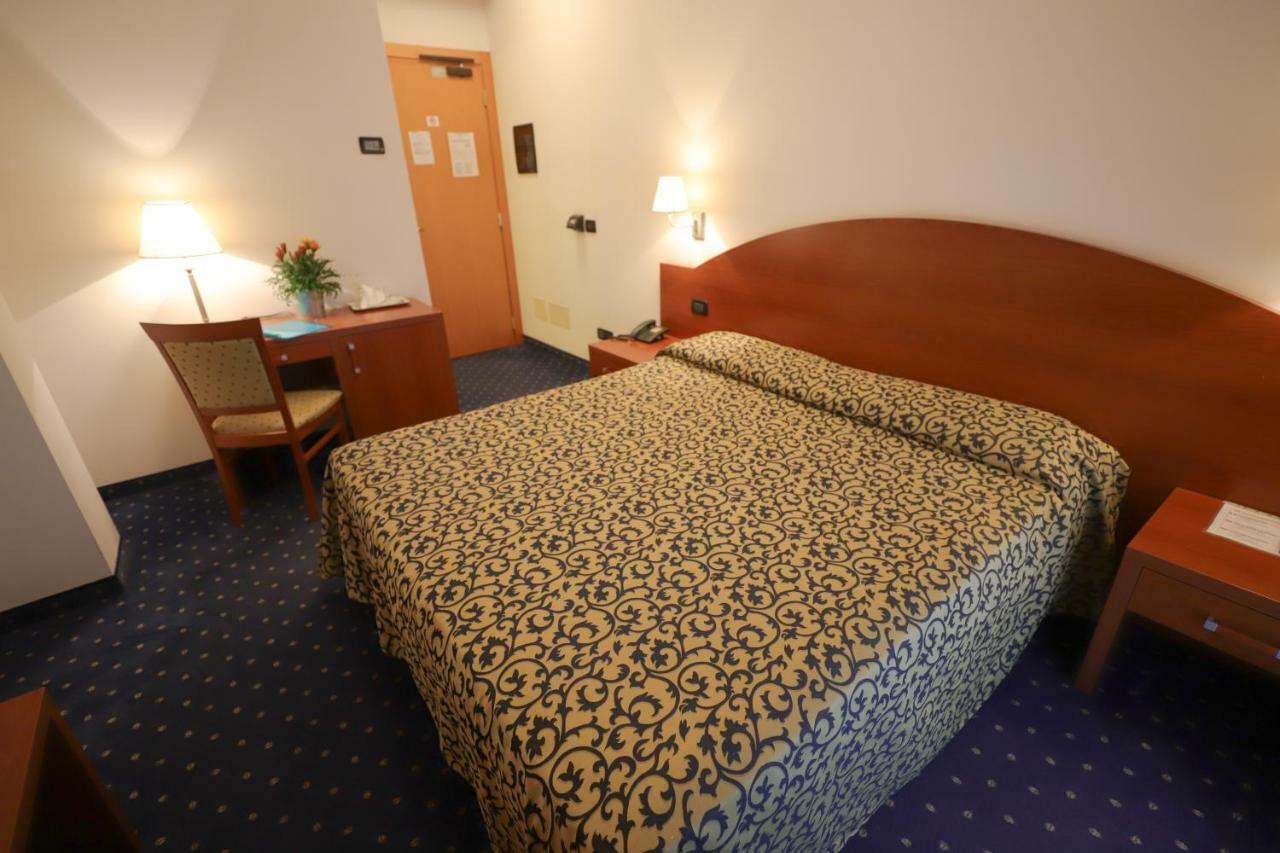 Hotel Da Roberto Lazise Kültér fotó