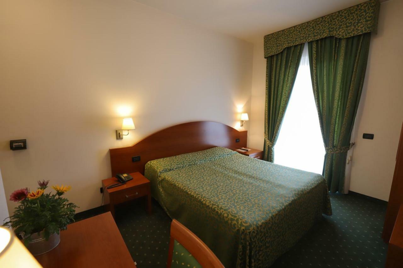 Hotel Da Roberto Lazise Kültér fotó