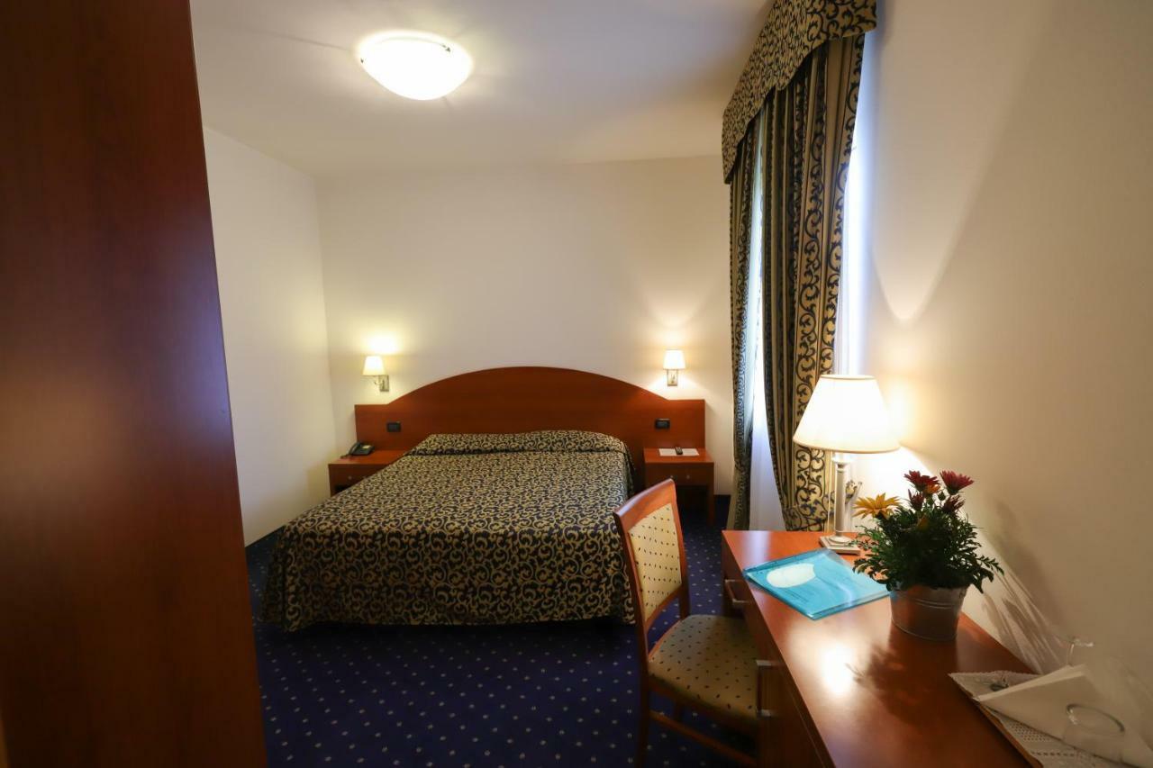 Hotel Da Roberto Lazise Kültér fotó