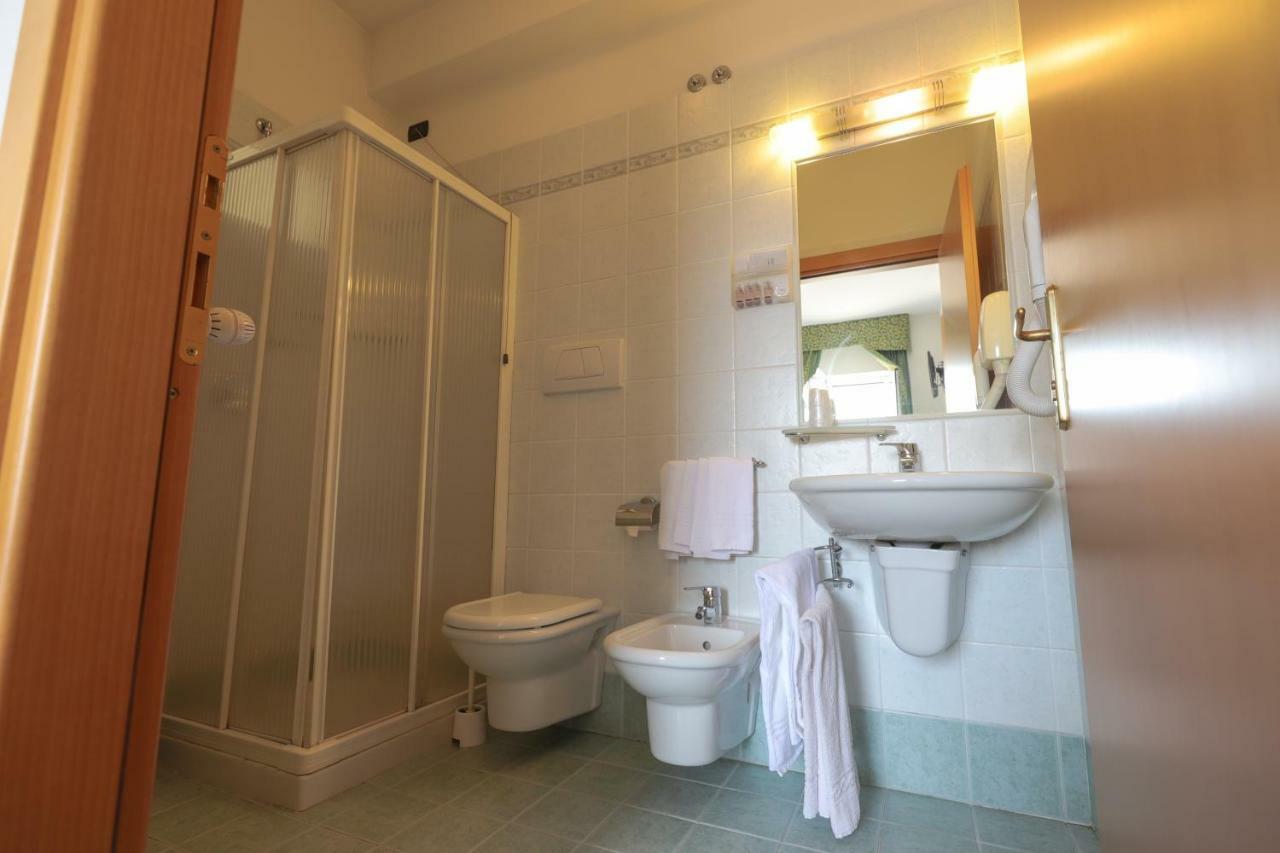Hotel Da Roberto Lazise Kültér fotó